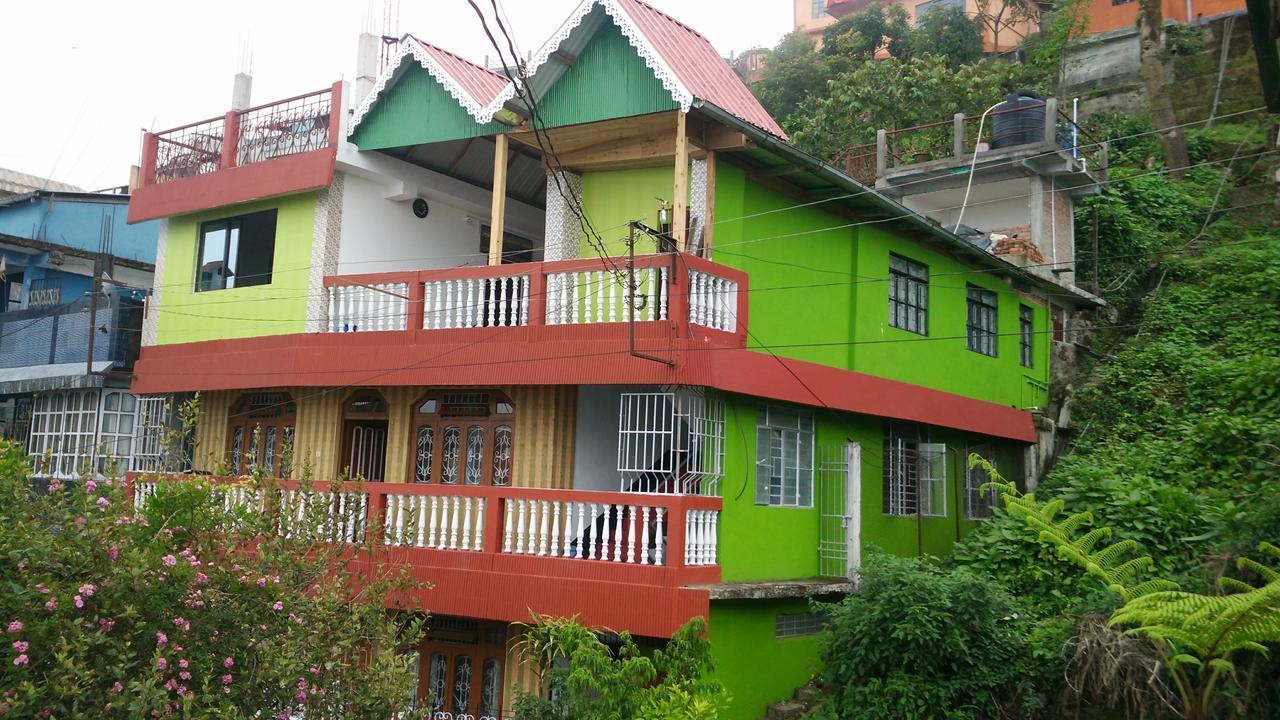 Family Homestay Kurseong Bagian luar foto